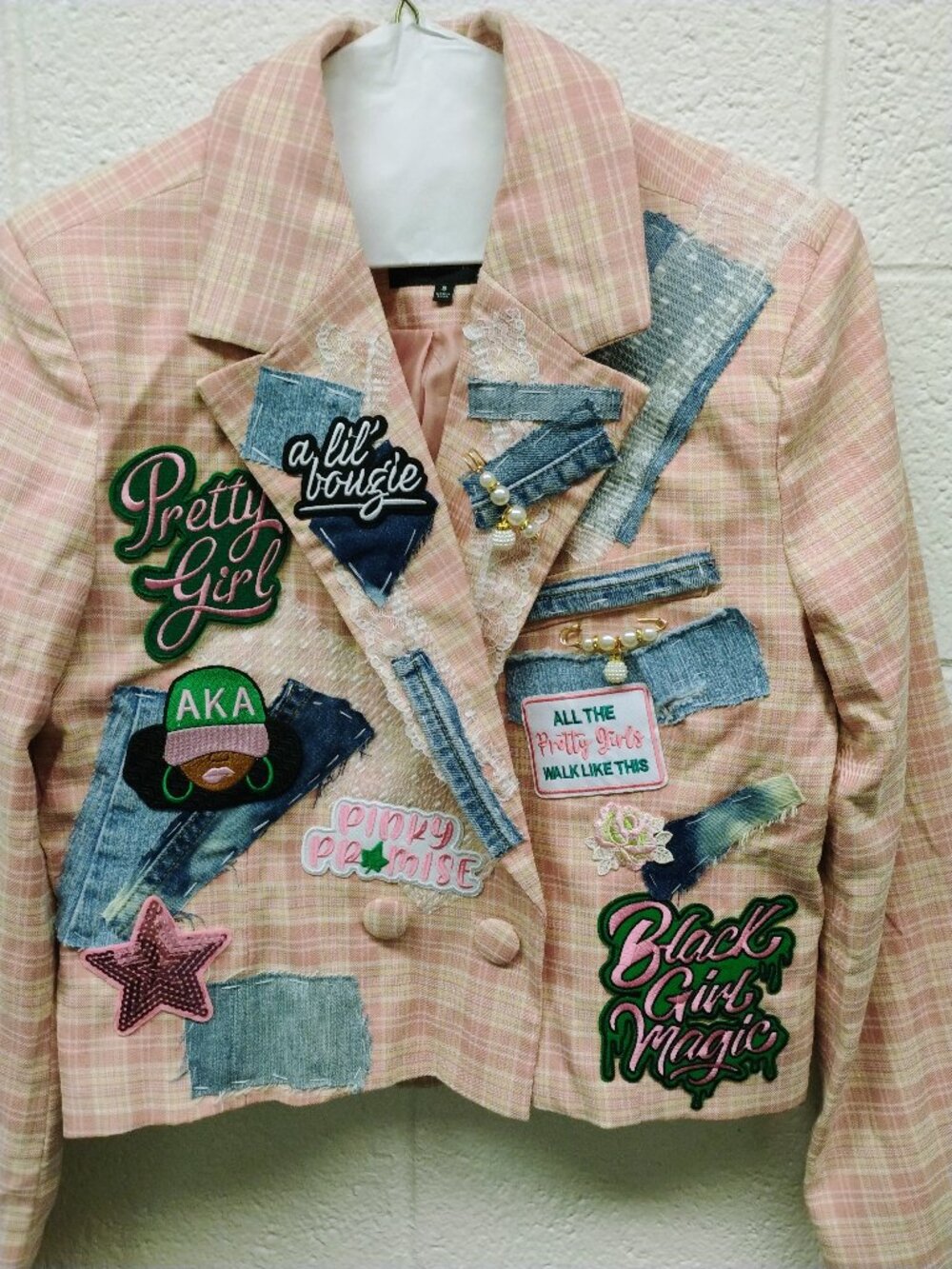 Pink plaid cropped blazer size small